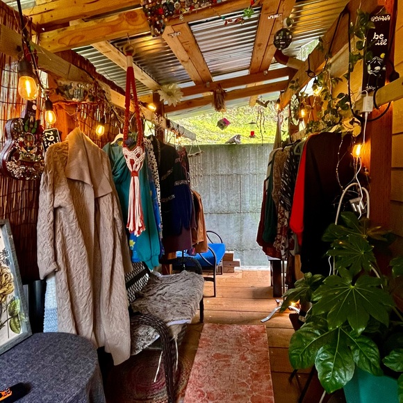 Meet your Posher, Vicki - Picture 7 of 17